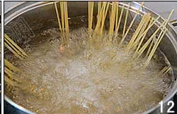 蒜香番茄鳀鱼面