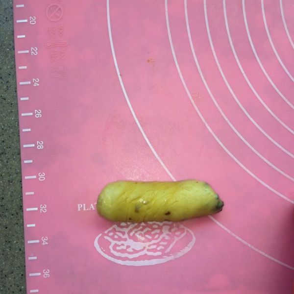 葡萄干花环面包