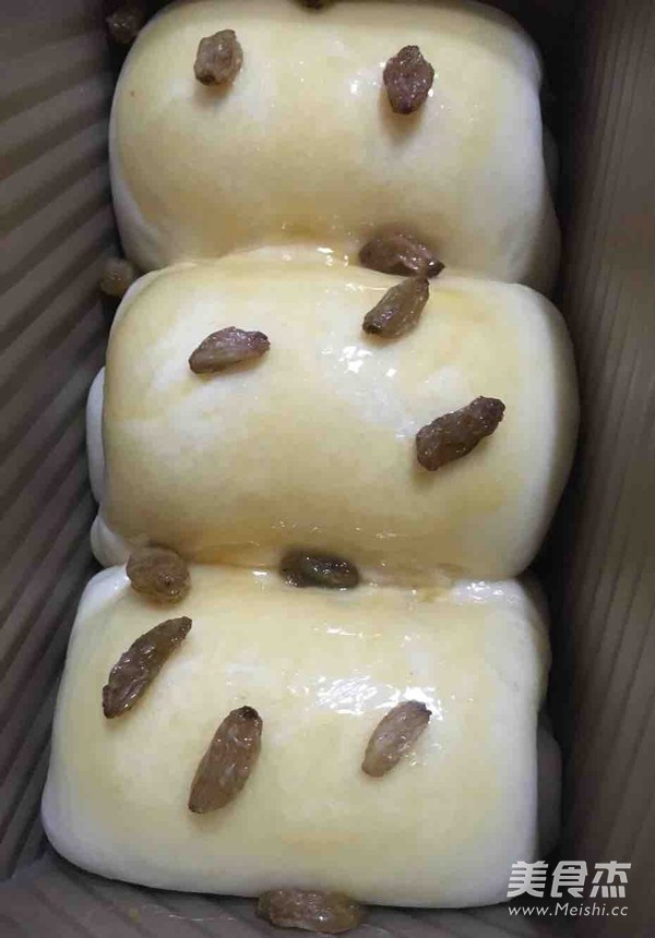 香浓椰香葡萄干面包