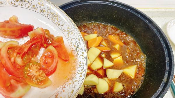 番茄土豆炖牛腩