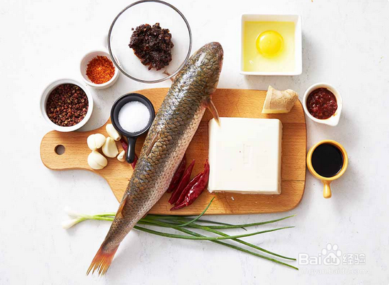 如何做一顿家人都爱吃的清蒸鲤鱼？