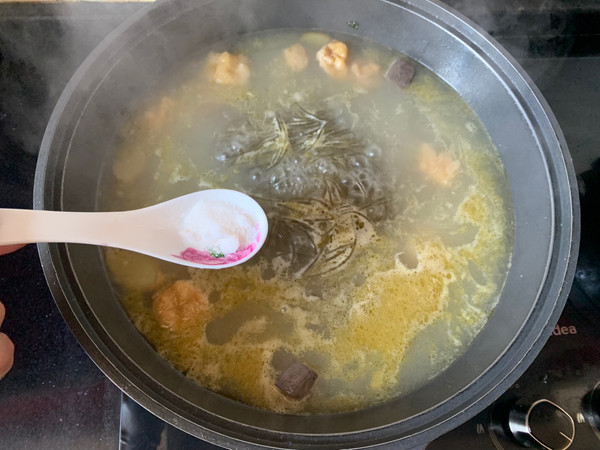 家常鸭血粉丝汤