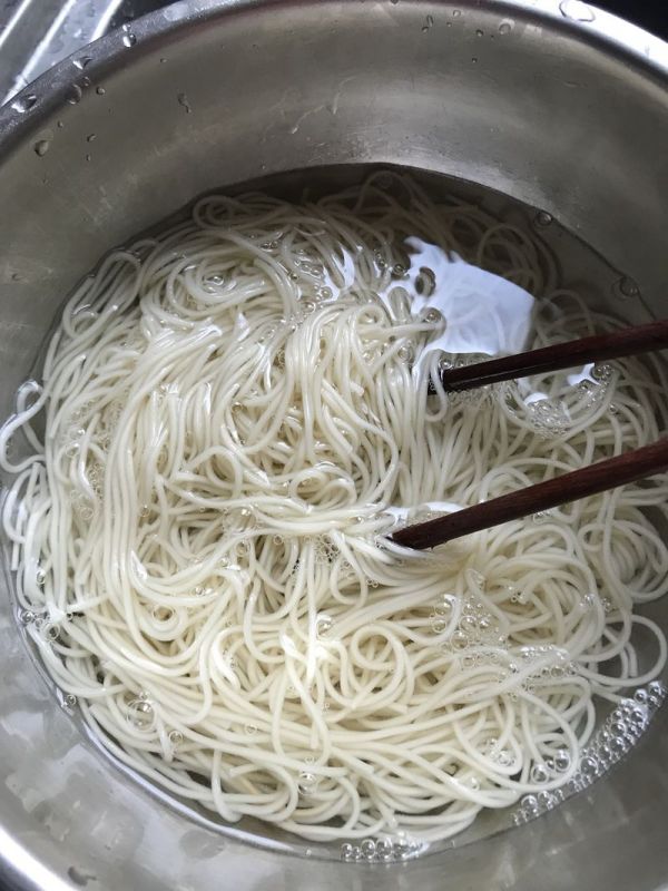 土豆香菇酱捞面