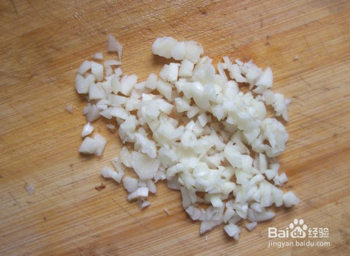 青椒炒鸡丁的家常做法