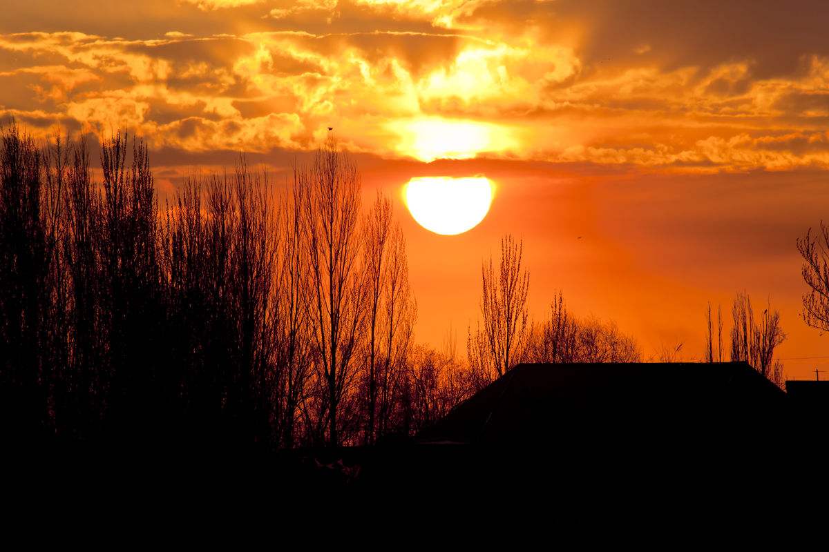 描写日月星辰的古诗（全诗）