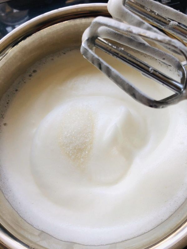 八寸中空戚风蛋糕