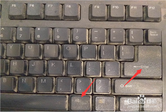 WPS表格中如何设置一个单元格内输入多行文字?