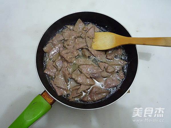 酱爆猪肝的做法
