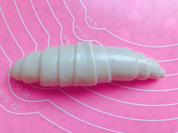 鲜奶香草牛角面包