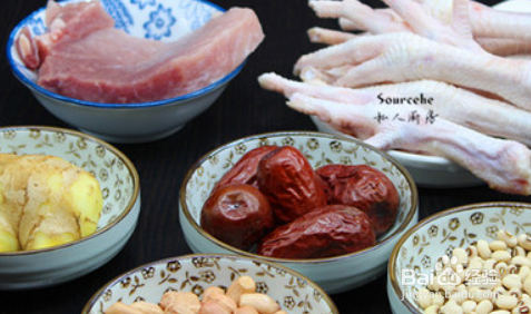 眉豆花生煲鸡爪的攻略