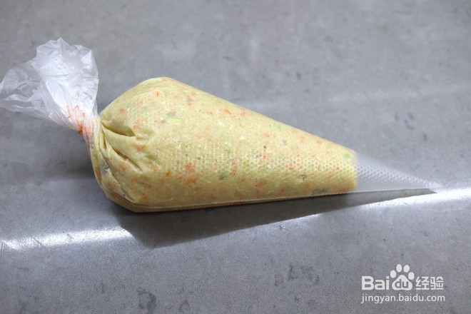 玉米粉鸡肉肠的做法