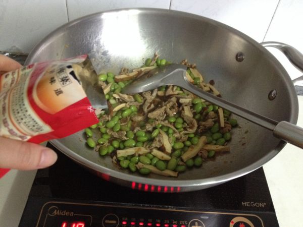 酱香榨菜肉丝毛豆