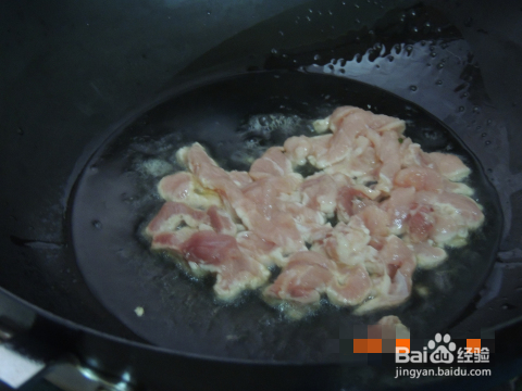 海鲜菇炒肉的做法