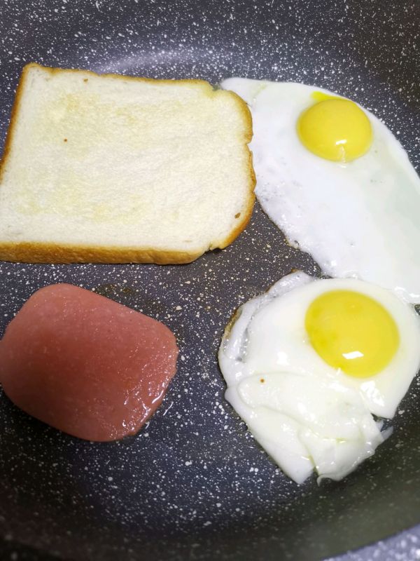 土豆沙拉三明治