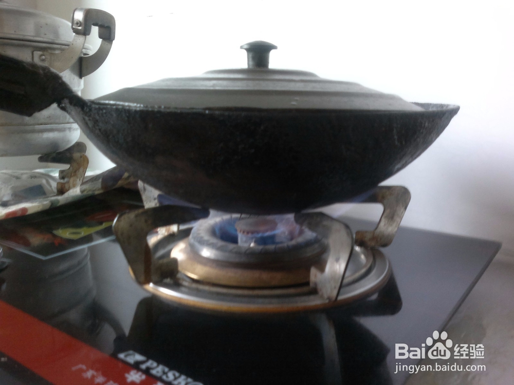 香辣木耳烧素鸡的做法