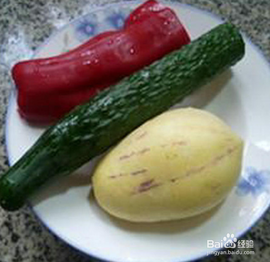 瘦肉片黄瓜炒人参果的做法