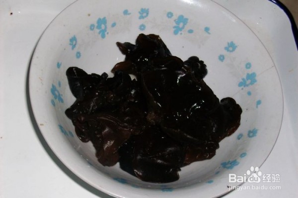 凉拌黑木耳的制作方法
