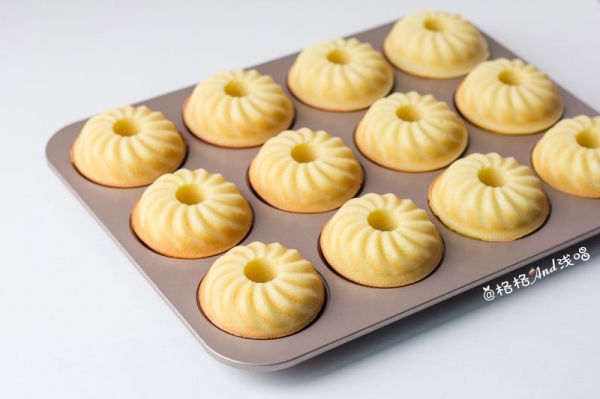 杏仁奶油甜甜圈
