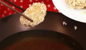 炸鸡翅这么做真是太好吃了！