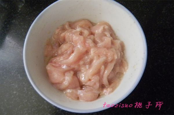 杏鲍菇炒鸡肉片