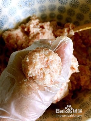 油炸猪肉丸子的做法