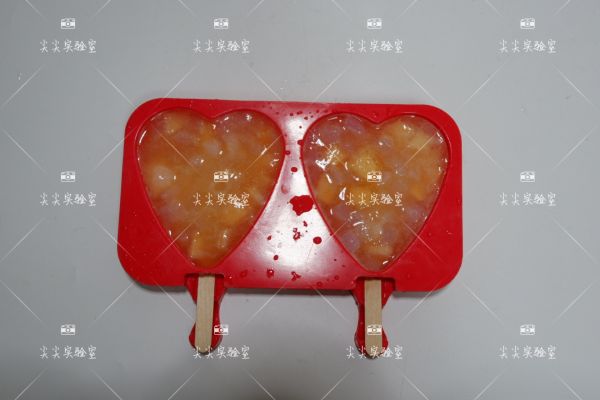 蜜瓜椰果粒冰棍