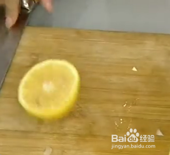 如何轻松去除头皮屑