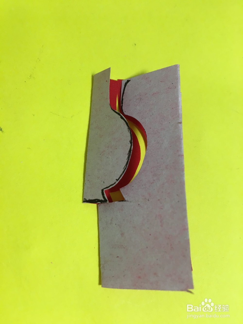 幼儿剪纸拼图花瓶的做法