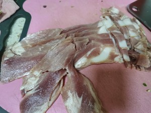 熏肉蔬菜饼的做法