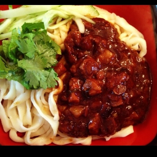 老北京手擀炸酱面