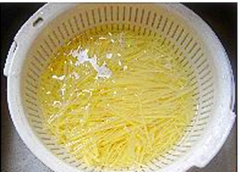 【泡椒土豆丝】