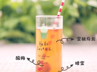 蜜桃乌龙茶冰饮