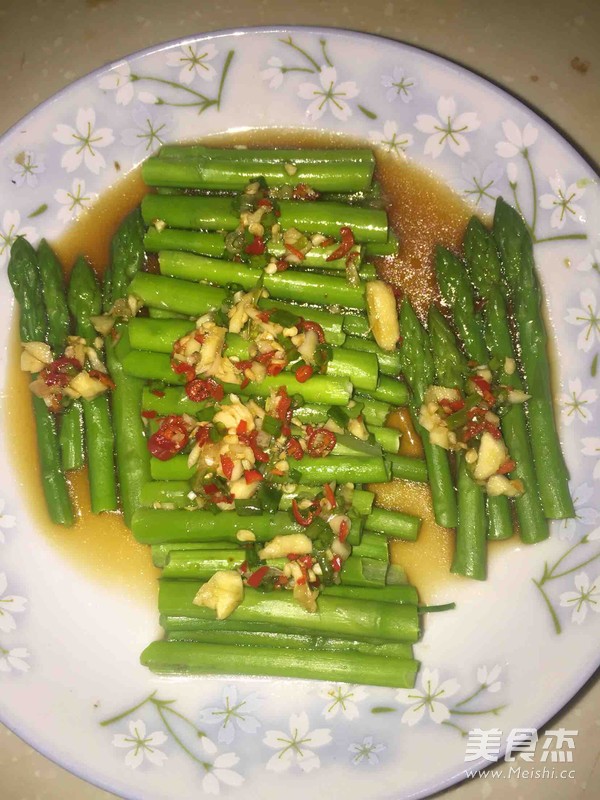 凉拌芦笋的做法