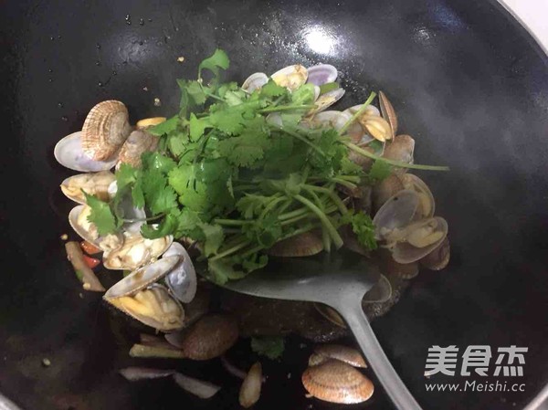 香辣花蛤的做法