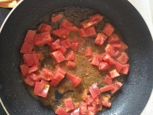食补养生西红柿金针菇豆腐汤的做法