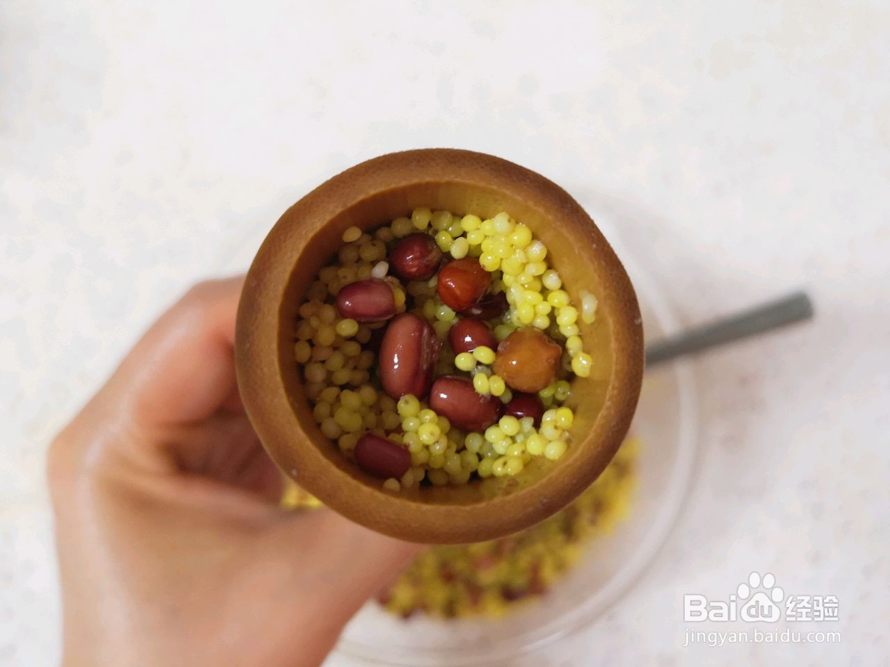 大黄米红小豆竹筒粽子的做法