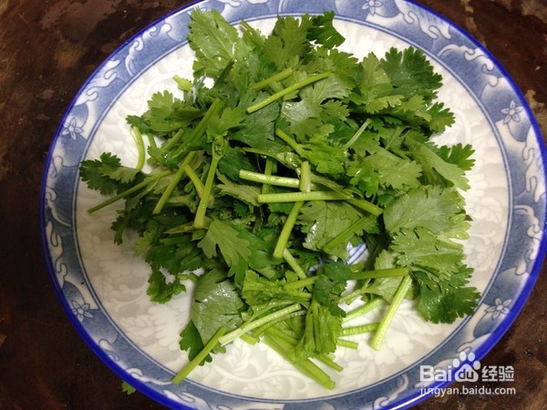 教你做鸡蛋干拌香菜