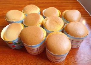 戚风纸杯蛋糕的做法