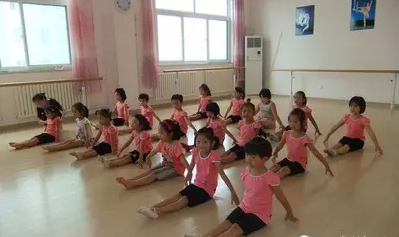 孩子学习舞蹈的进度怎么慢了?