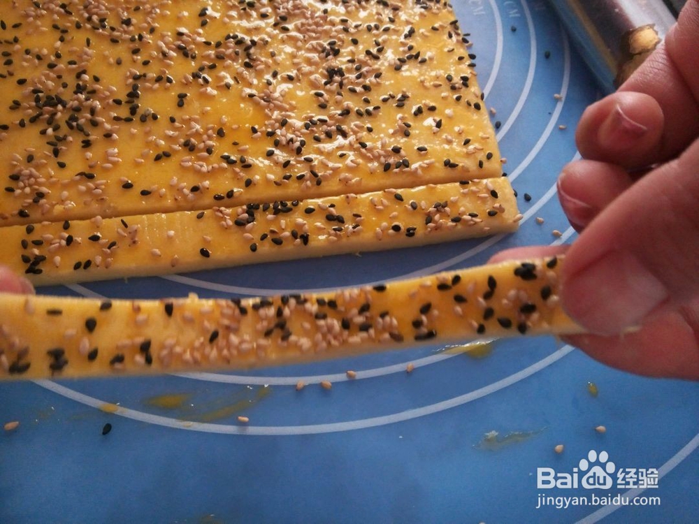 休闲必备芝麻红薯脆条