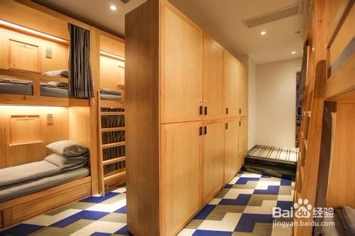 出门旅游，青年旅社和宾客房该怎选？有何优缺？