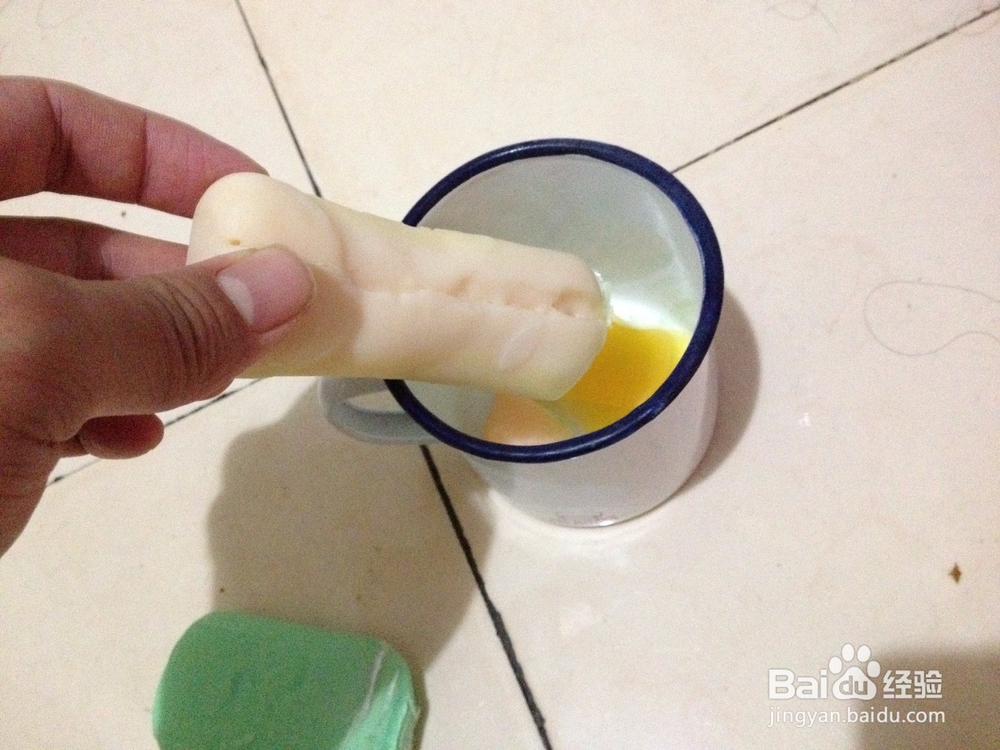 用洗衣机洗衣服的时候可以把香皂作为洗衣液使用