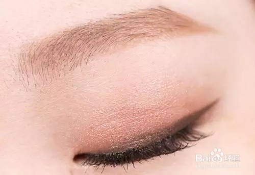 学会一种持久眼妆，想不美都难