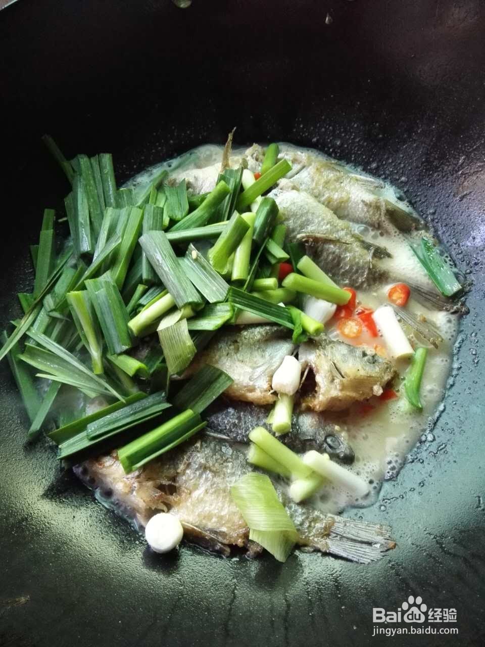 鲫鱼怎么做菜才好吃