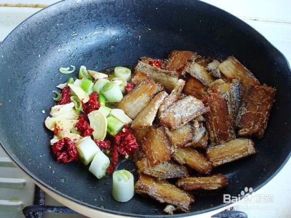 带鱼炖豆腐怎么做