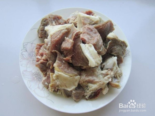 如何制作馕焖肉