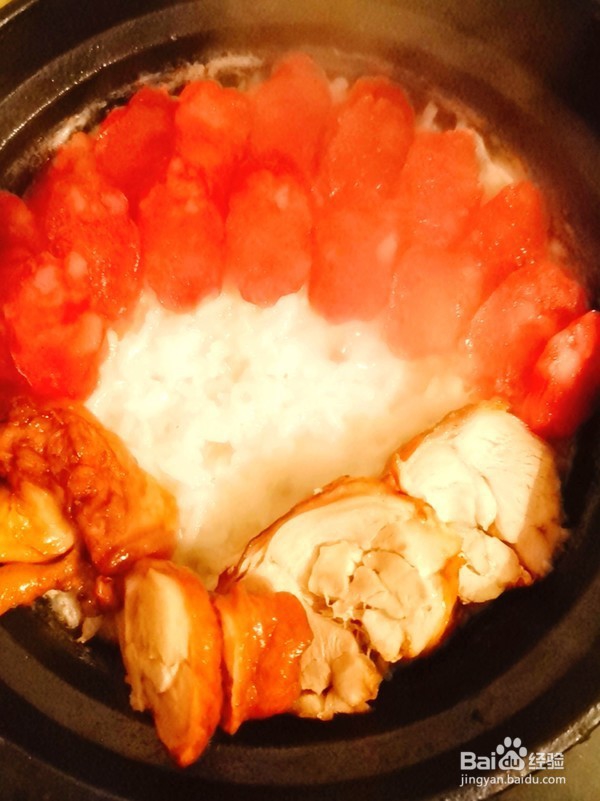 美味家常鸡腿腊肠煲仔饭