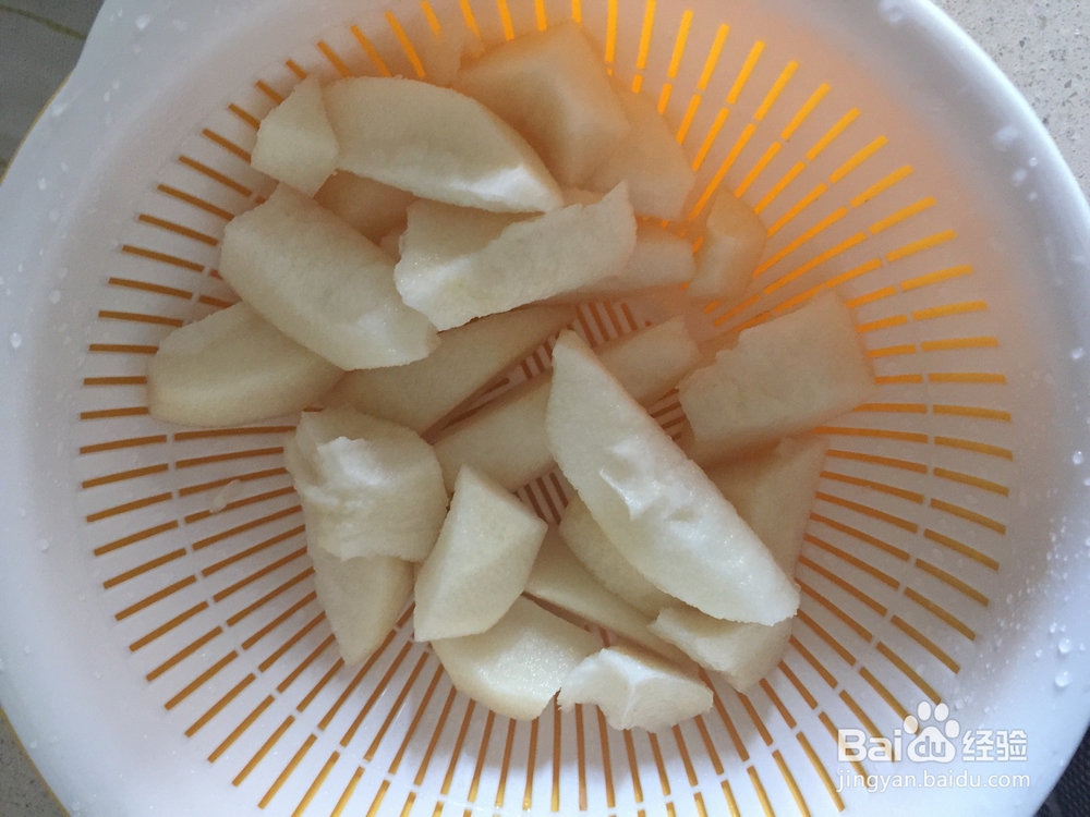 银耳冰糖炖雪梨糖水如何做?