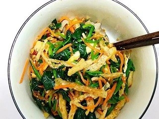 凉拌菠菜平菇怎么做？