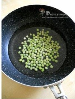 西瓜皮新吃法美味瓜皮丁